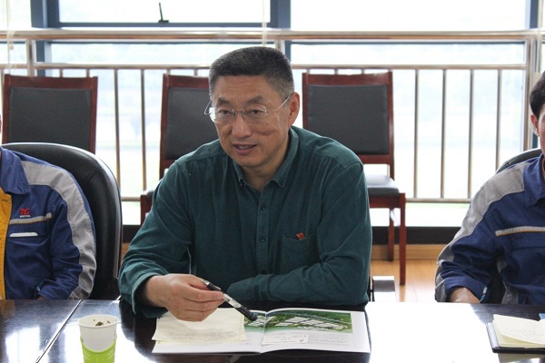 8841564558849755.jpg 朱青山經理介紹姑山礦情況.jpg