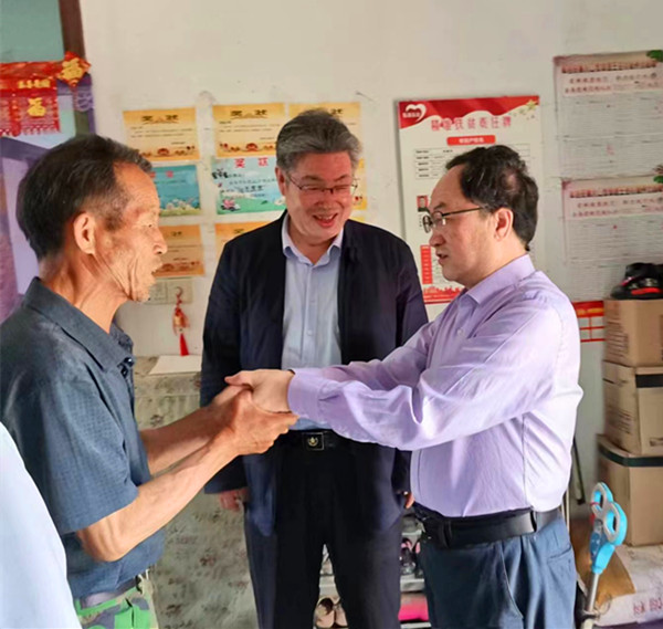 9761653819399292.jpg 亞海斌走訪慰問脫貧戶-2022.05.25.jpg