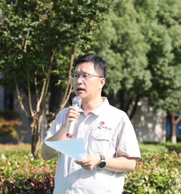 2651720255528967.jpg 韓呈宣誓-裁剪_副本.jpg